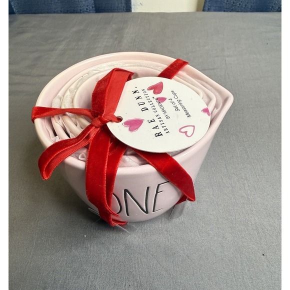 New Rae Dunn Valentine Pink Cut Out Heart Measuring Cups - Picture 3 of 6